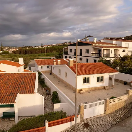 Casa Da Luz - Refugio De Sonho Surfistas Casal do Narcizo